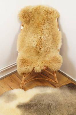 Saueskinn - Meliert  Toffee - Coburg revsauen - decorative-meliert-toffee-sheepskin