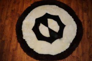 Saueskinn - Runde tepper - fluffy-round-carpets-sheepskin-adam-leather