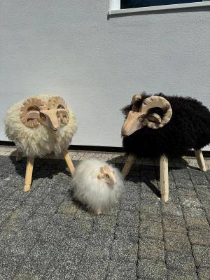 Saueskinn - Tresauer  - woodensheepwithsheepskin5